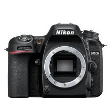 Nikon D7500 (váz)