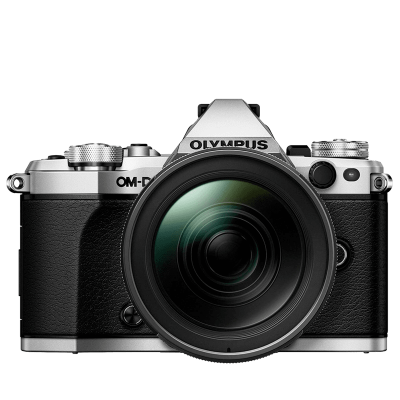 Olympus E-M5 Mark II + 12-40 mm objektív